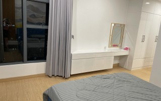 608: 2ベッドルーム 1,300$