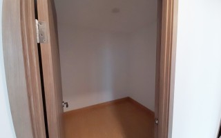 650: 2ベッドルーム 1,200$