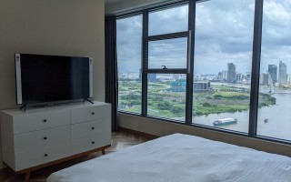 2097: 3ベッドルーム 2,500$